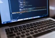 How-Businesses-Can-Reduce-IT-Costs-Without-Buying-Cheap-Computers